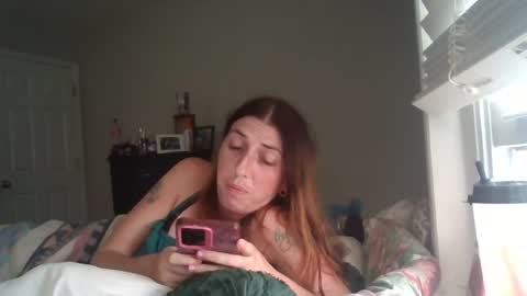 Snapshot of taylorslay chatting on 07.28.26 taylorslay online show from 07.28.26