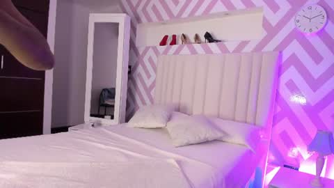 Snapshot of tayrasiny chatting on 06.14.26 Tayra horny for you online show from 06.14.26