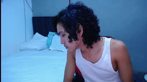 Snapshot of tayronx33 chatting on 10.05.25 Tayron online show from 10.05.25