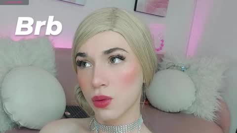 Snapshot of tayzon_foxxx chatting on 12.06.24 Sofia online show from 12.06.24