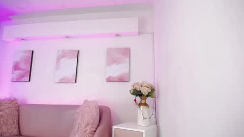 Snapshot of tayzon_foxxx chatting on 01.14.25 Sofia online show from 01.14.25