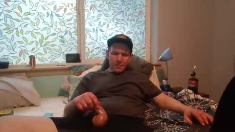 Snapshot of tc123496 chatting on 12.18.25 NATE online show from 12.18.25