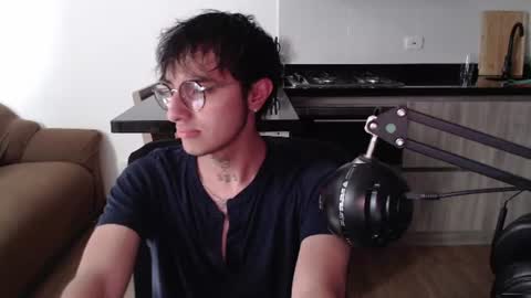 Teo independent model online show from 07.03.26