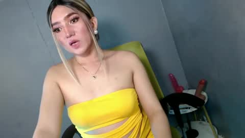 Snapshot of te_amo28 chatting on 02.02.25 ellaine online show from 02.02.25