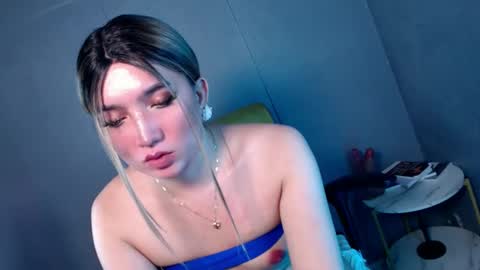Snapshot of te_amo28 chatting on 03.05.25 ellaine online show from 03.05.25