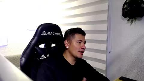 DYNAMITE DUO69 online show from 06.12.26