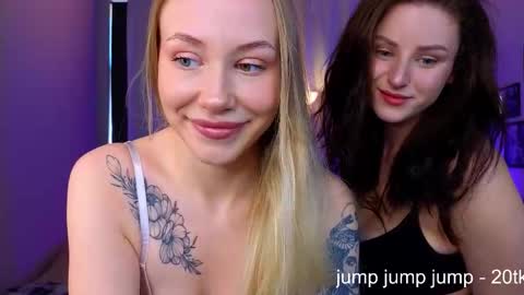 Snapshot of tease_mode chatting on 10.17.25 Eva  Emilia online show from 10.17.25