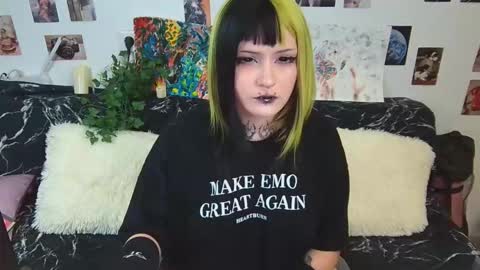 Snapshot of technical_face_powder_error chatting on 11.12.25 technical_face_powder_error online show from 11.12.25