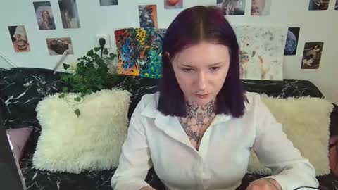 Snapshot of technical_face_powder_error chatting on 11.14.25 technical_face_powder_error online show from 11.14.25