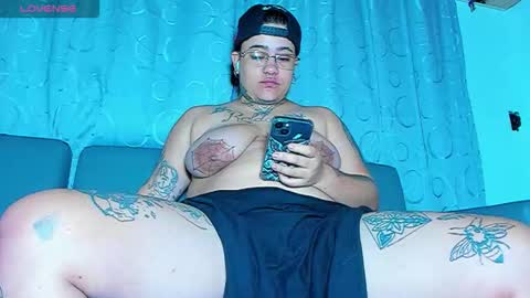 Snapshot of techno_420 chatting on 11.29.25 Charlee He online show from 11.29.25