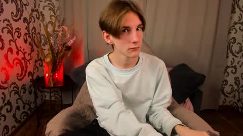 Snapshot of ted_lunn chatting on 11.21.25 Ted online show from 11.21.25