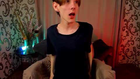 Snapshot of ted_lunn chatting on 11.22.25 Ted online show from 11.22.25