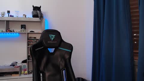 Teddy online show from 02.06.25