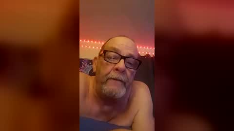 Snapshot of tedestep2 chatting on 06.18.26 tedestep2 online show from 06.18.26