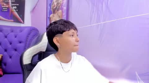Snapshot of tefi_meow chatting on 09.23.25 Stefani  online show from 09.23.25