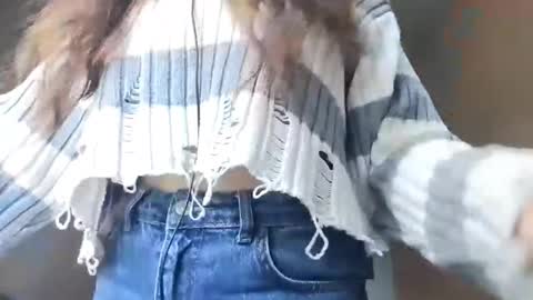 Kimi online show from 10.31.25