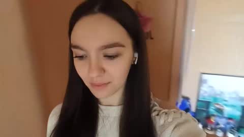 Kimi online show from 11.13.25