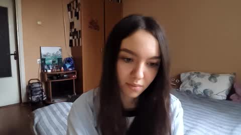 Kimi online show from 11.23.25