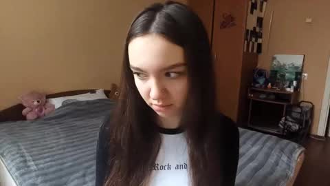 Kimi online show from 11.29.25