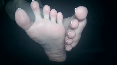 Viv West online show from 10.21.25