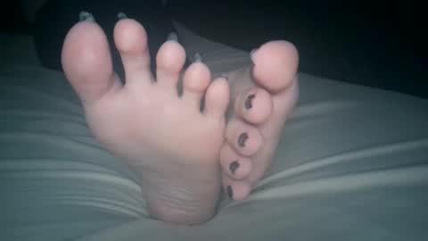 Viv West online show from 12.19.25