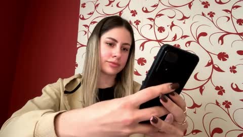 Snapshot of temikavoltaire chatting on 04.01.26 Poly online show from 04.01.26