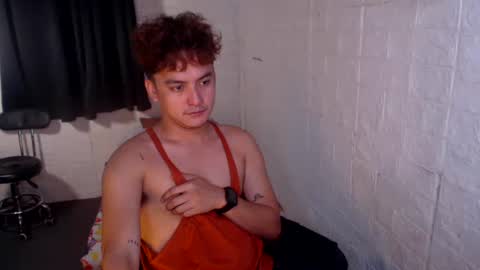 Snapshot of tempting_jon chatting on 06.03.26 tempting_jon online show from 06.03.26
