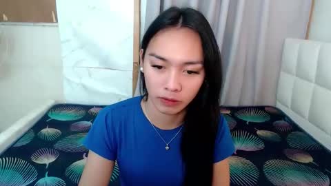 Snapshot of temptmebabyx chatting on 04.28.26 YOGIRL MAXINE online show from 04.28.26