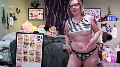 Pixie and Tentacle Overlord online show from 01.21.25