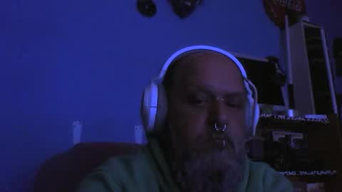 Snapshot of tenalpi chatting on 12.14.25 tenalpi online show from 12.14.25