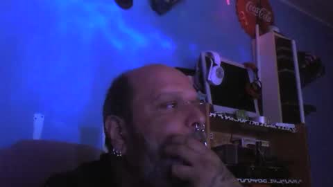 Snapshot of tenalpi chatting on 12.15.25 tenalpi online show from 12.15.25