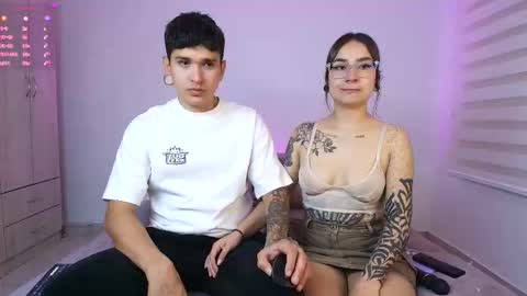 Snapshot of tender_dust chatting on 09.14.25 tender_dust online show from 09.14.25