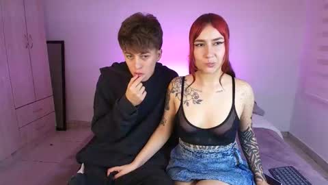 Snapshot of tender_dust chatting on 02.22.26 tender_dust online show from 02.22.26