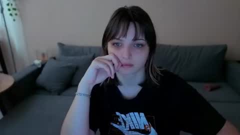 Snapshot of tender_meow chatting on 06.24.26 tender_meow online show from 06.24.26