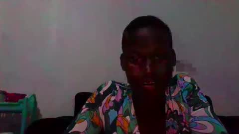 Snapshot of tenderbree chatting on 10.29.25 tenderbree online show from 10.29.25