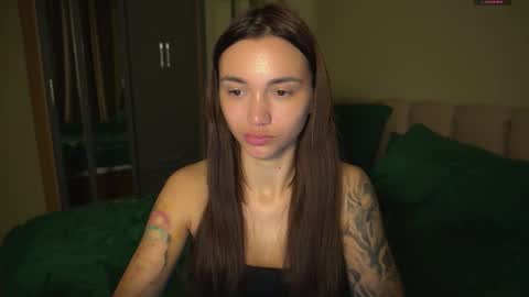 Snapshot of teona_amore chatting on 10.30.25 Teya online show from 10.30.25