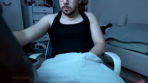 Snapshot of teowoody chatting on 04.05.26 Teo online show from 04.05.26