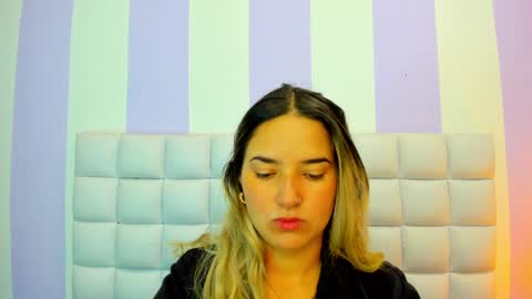 Snapshot of teresasroom_ chatting on 01.22.25 Teresa online show from 01.22.25