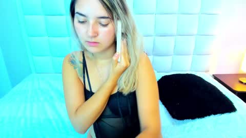 Snapshot of teresasroom_ chatting on 02.14.25 Teresa online show from 02.14.25