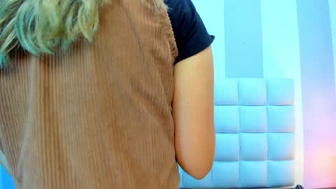 Snapshot of teresasroom_ chatting on 09.13.25 Teresa online show from 09.13.25