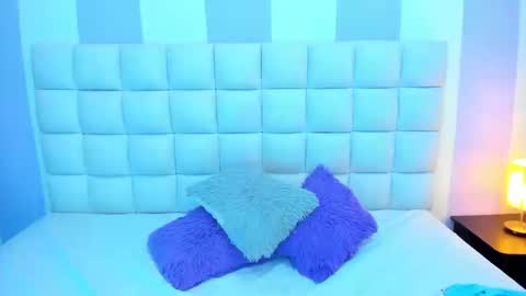 Snapshot of teresasroom_ chatting on 09.18.25 Teresa online show from 09.18.25