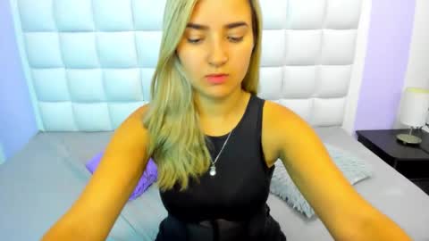 Snapshot of teresasroom_ chatting on 09.20.25 Teresa online show from 09.20.25