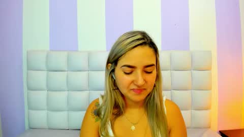 Snapshot of teresasroom_ chatting on 09.23.25 Teresa online show from 09.23.25