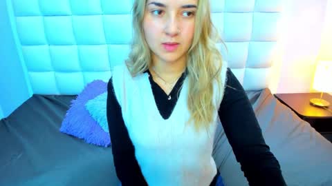 Snapshot of teresasroom_ chatting on 11.27.25 Teresa online show from 11.27.25