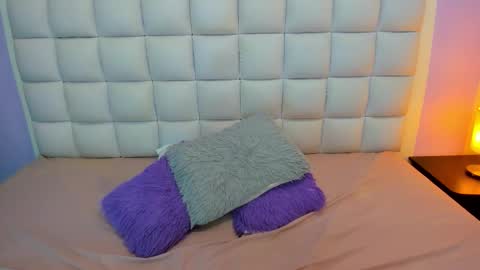 Snapshot of teresasroom_ chatting on 12.01.25 Teresa online show from 12.01.25