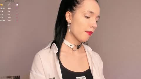 Caroline online show from 06.08.26