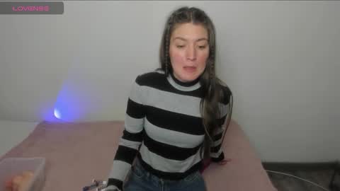 Snapshot of tesa_cute chatting on 02.16.26 tesa online show from 02.16.26