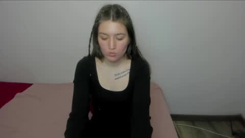 Snapshot of tesa_cute chatting on 04.29.26 tesa online show from 04.29.26