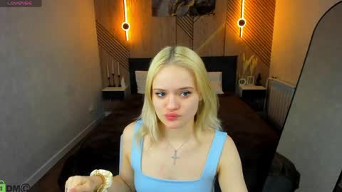 Tessa online show from 03.22.26