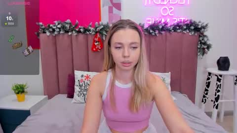 Snapshot of tessaadorable chatting on 12.05.25 Tessa 3 online show from 12.05.25